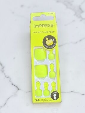 imPRESS Neon Lime Peel & Press Pedicure Toenail Set